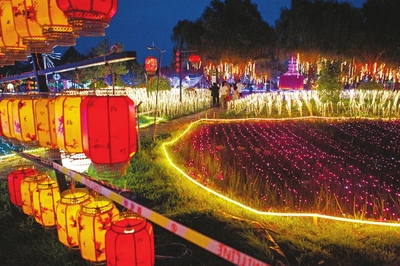 襄汾荷花小鎮(zhèn) 夏日荷塘引客來(lái)，休閑觀光正當(dāng)時(shí)